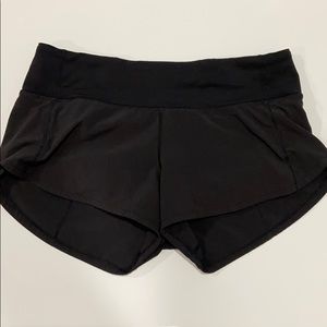Black speed up lululemon shorts
